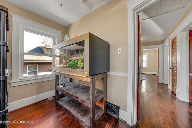 1012 OAK STREET, Jefferson City, MO 65101