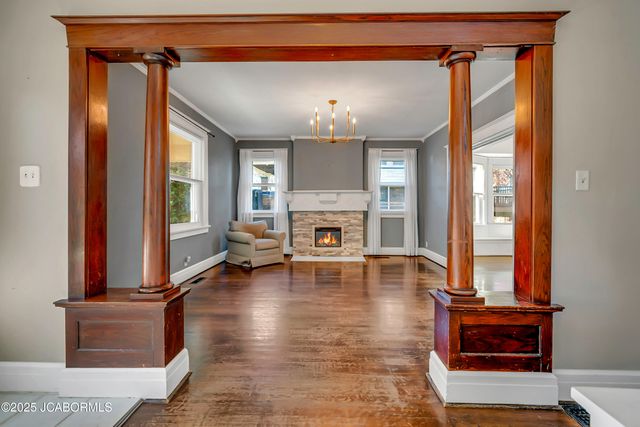 1012 OAK STREET, Jefferson City, MO 65101