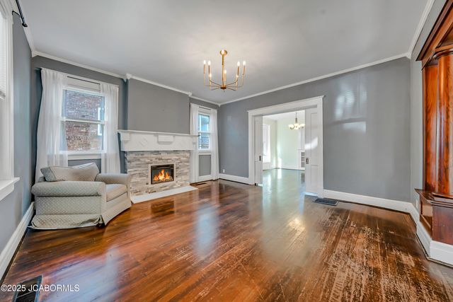 1012 OAK STREET, Jefferson City, MO 65101