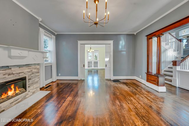 1012 OAK STREET, Jefferson City, MO 65101