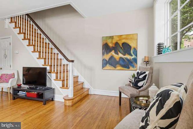 726 S 7TH ST, Philadelphia, PA 19147