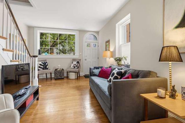 726 S 7TH ST, Philadelphia, PA 19147