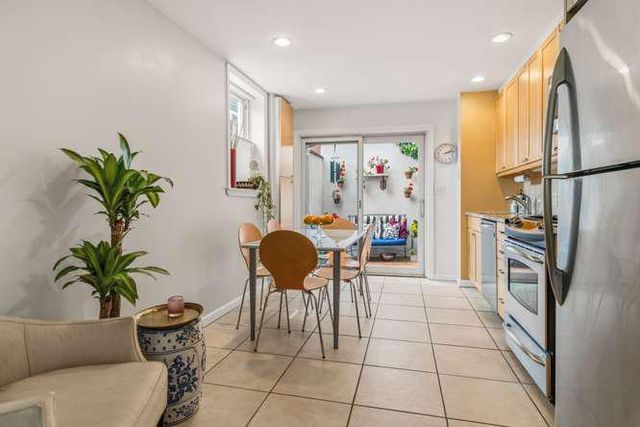 726 S 7TH ST, Philadelphia, PA 19147