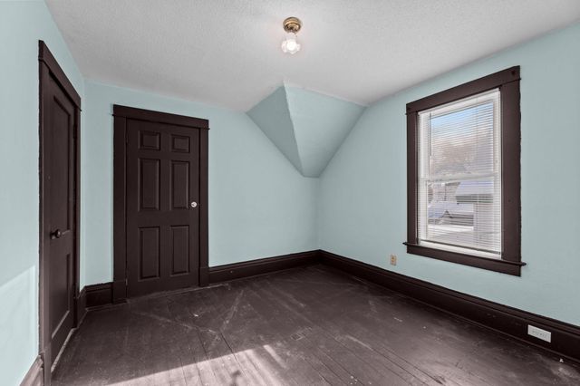 40 Mckinley Place N, Saint Cloud, MN 56303