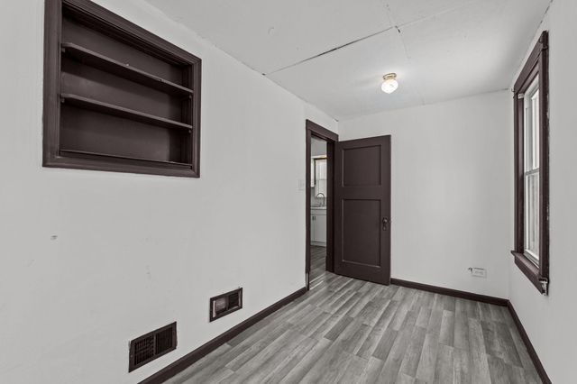 40 Mckinley Place N, Saint Cloud, MN 56303