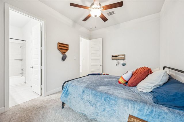 4527 Peloton Road, Rosharon, TX 77583