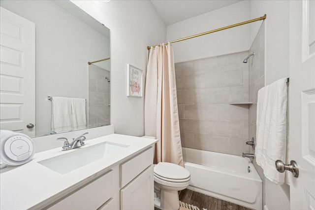 4527 Peloton Road, Rosharon, TX 77583