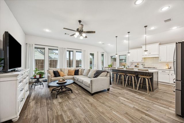 4527 Peloton Road, Rosharon, TX 77583