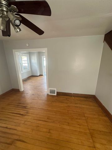 1900 Cadillac Street, Flint, MI 48504