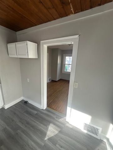 1900 Cadillac Street, Flint, MI 48504