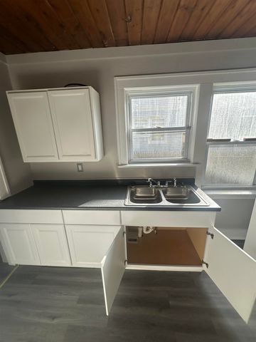 1900 Cadillac Street, Flint, MI 48504