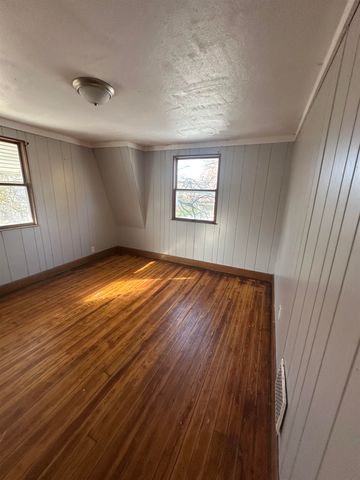 1900 Cadillac Street, Flint, MI 48504