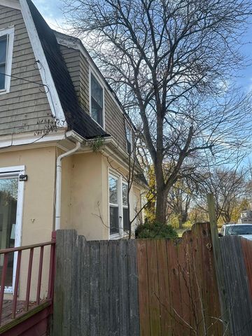 1900 Cadillac Street, Flint, MI 48504