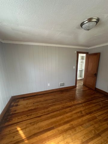 1900 Cadillac Street, Flint, MI 48504