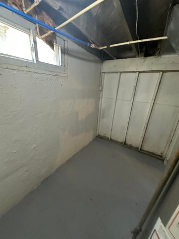 1900 Cadillac Street, Flint, MI 48504