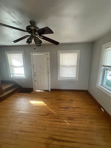 1900 Cadillac Street, Flint, MI 48504