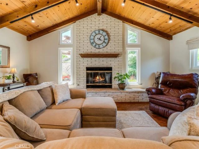 1062 Camelot Drive, Santa Maria, CA 93455
