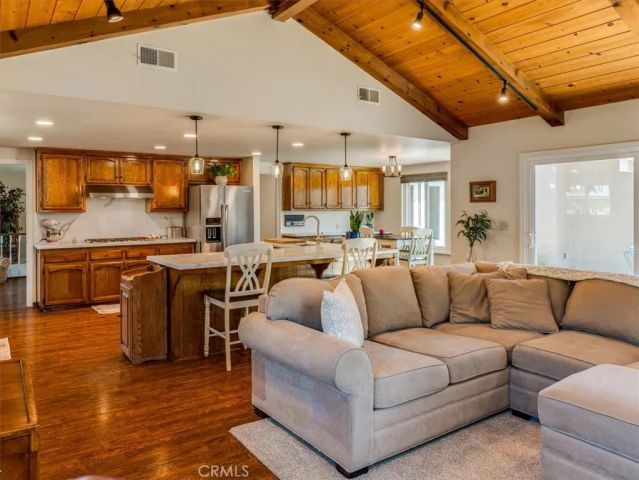 1062 Camelot Drive, Santa Maria, CA 93455