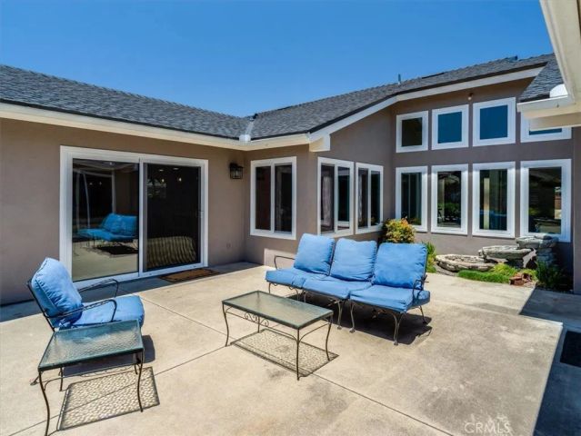1062 Camelot Drive, Santa Maria, CA 93455