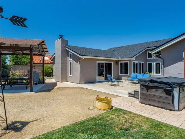 1062 Camelot Drive, Santa Maria, CA 93455