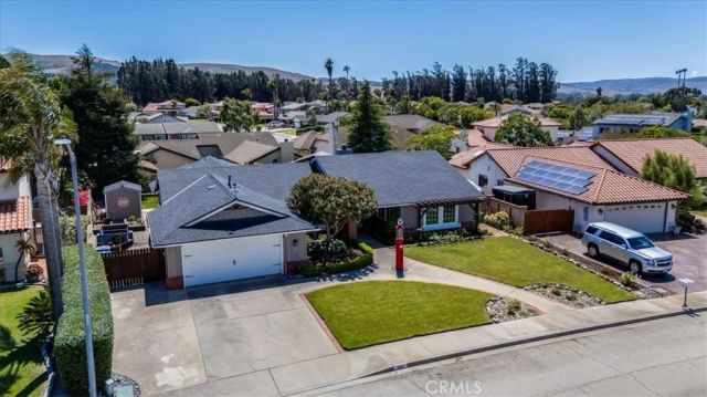 1062 Camelot Drive, Santa Maria, CA 93455