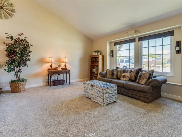 1062 Camelot Drive, Santa Maria, CA 93455