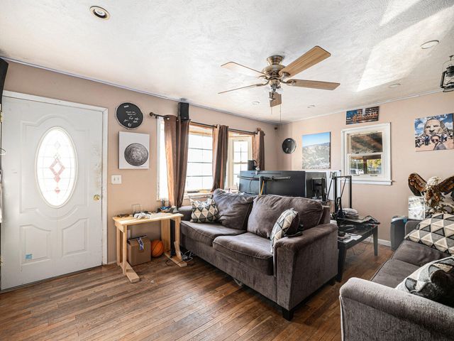 2016 AVE L, Council Bluffs, IA 51501