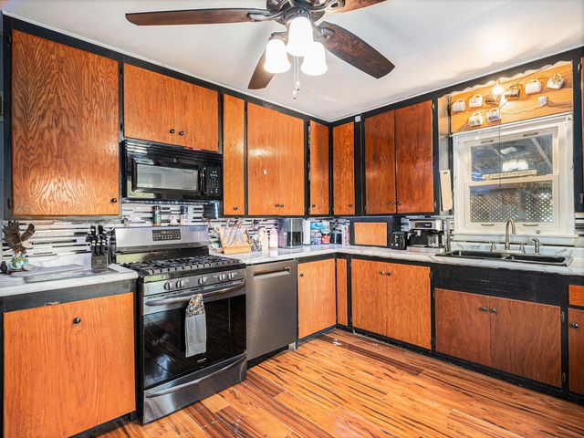 2016 AVE L, Council Bluffs, IA 51501