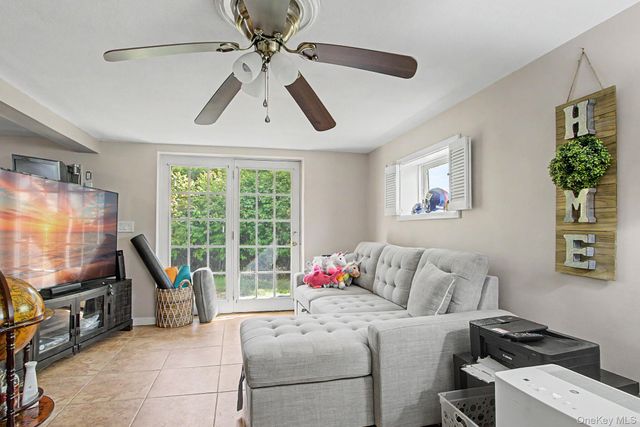 31 Cypress Lane, Orangeburg, NY 10962