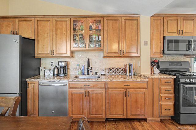 31 Cypress Lane, Orangeburg, NY 10962