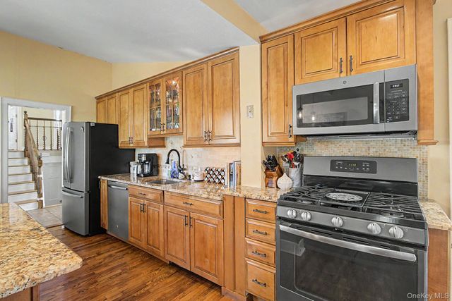 31 Cypress Lane, Orangeburg, NY 10962