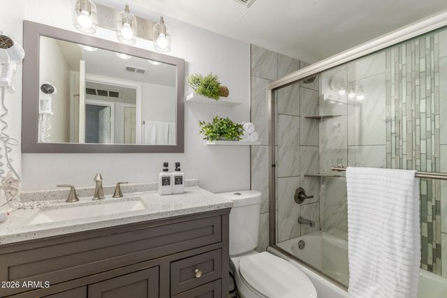 10207 N 8TH Street A, Phoenix, AZ 85020