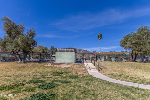 10207 N 8TH Street A, Phoenix, AZ 85020