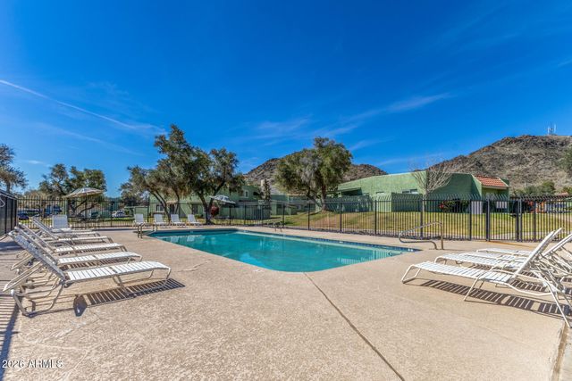 10207 N 8TH Street A, Phoenix, AZ 85020