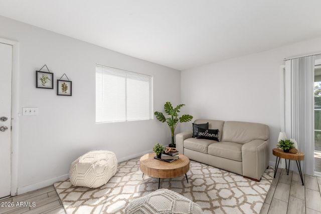 10207 N 8TH Street A, Phoenix, AZ 85020