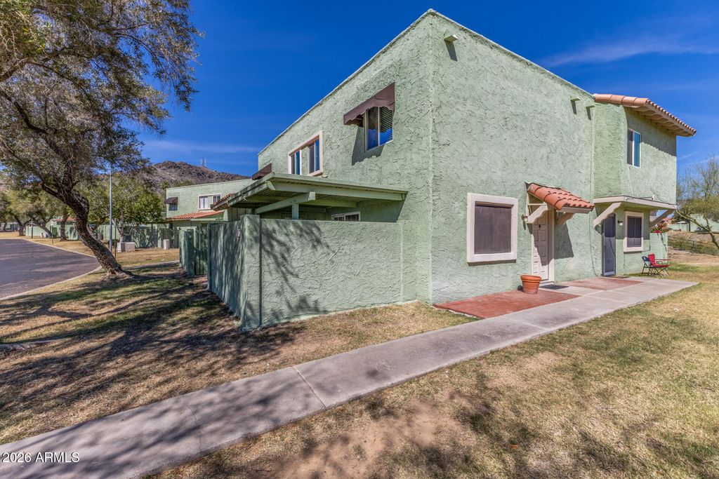 10207 N 8TH Street A, Phoenix, AZ 85020