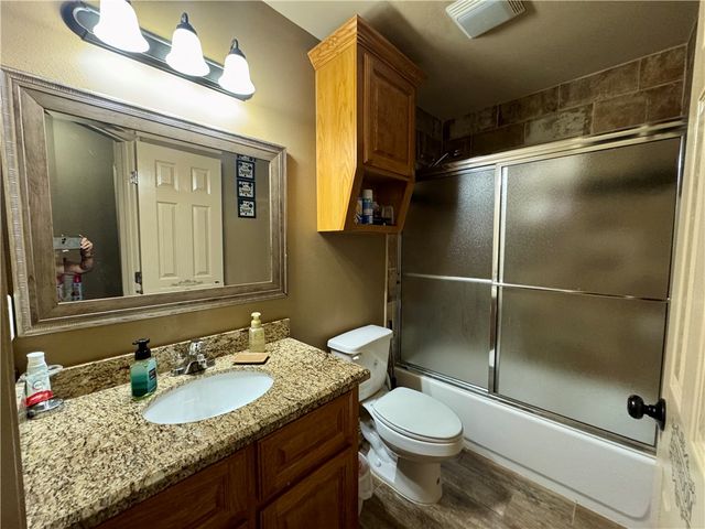 1521 Seabreeze St, Alice, TX 78332
