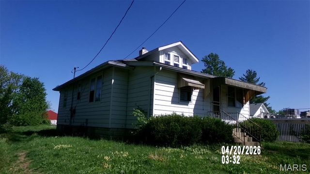 120 N 46th Street, Belleville, IL 62226
