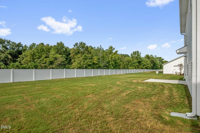 25 W Emily Gardens Drive, Selma, NC 27576