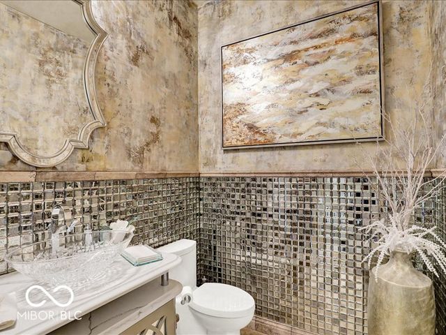 3808 Claybrook Court, Bargersville, IN 46106