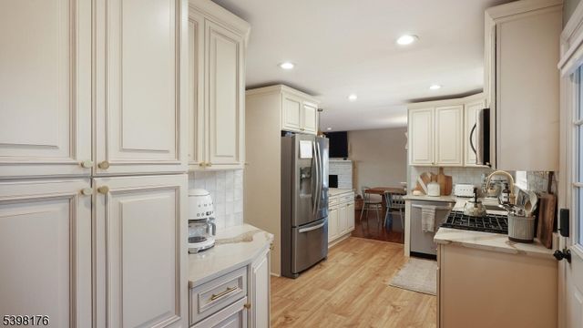 838 Riverside Drive, Hillsborough Twp., NJ 08844