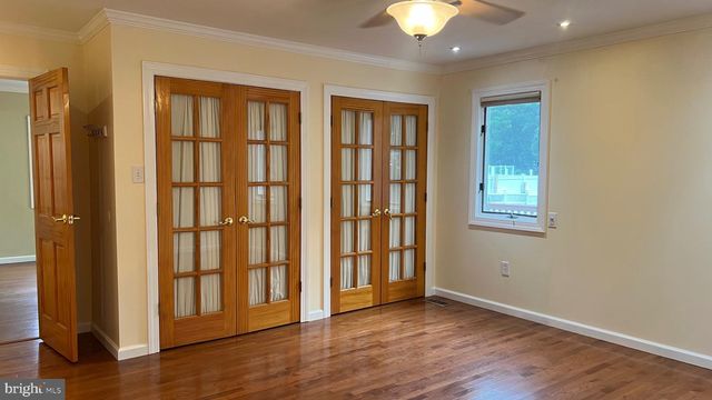 319 E SOUTH AVE, Glenolden, PA 19036