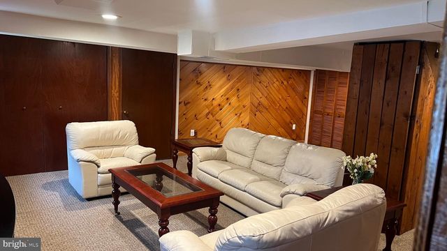319 E SOUTH AVE, Glenolden, PA 19036