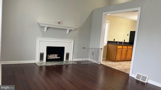 319 E SOUTH AVE, Glenolden, PA 19036