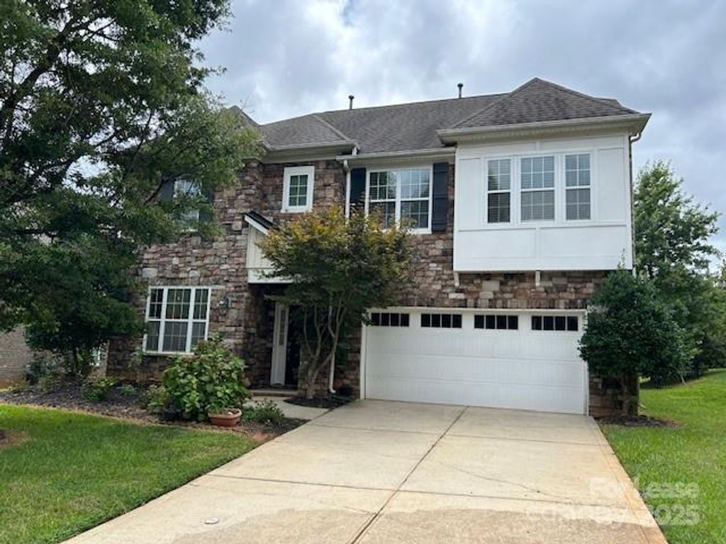 9927 Paxton Run Road, Charlotte, NC 28277