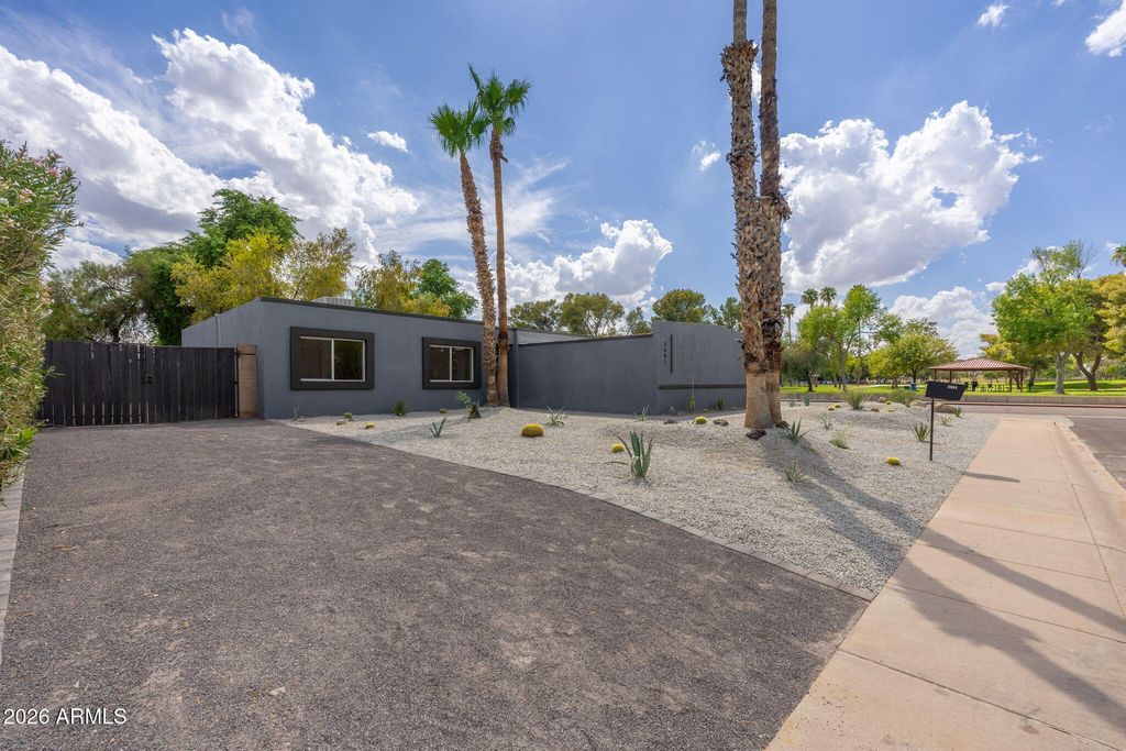 3601 E CHARTER OAK Road, Phoenix, AZ 85032 — photo 2