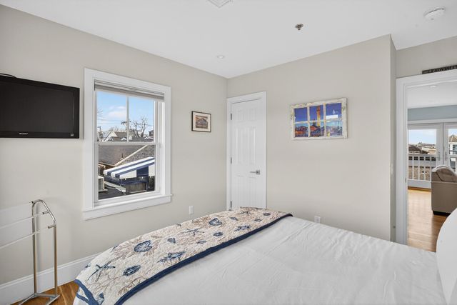 333 Commercial Street Unit 9, Provincetown, MA 02657