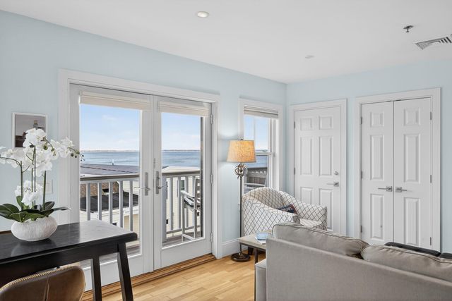 333 Commercial Street Unit 9, Provincetown, MA 02657