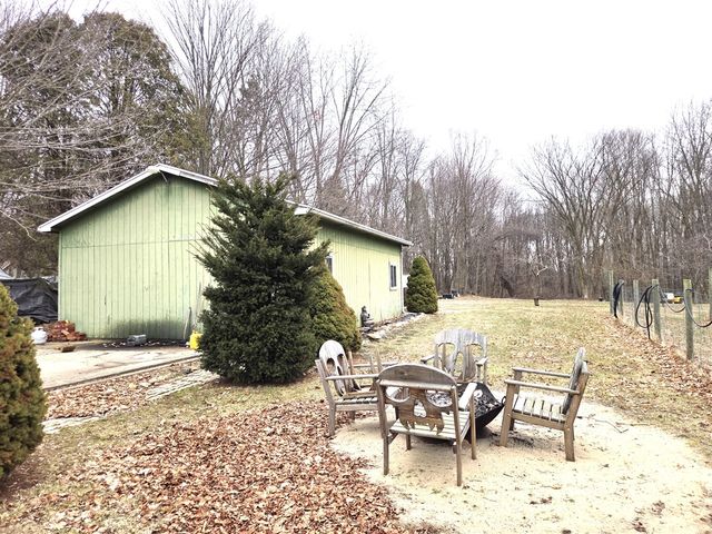 9130 17 Mile Road, Marshall, MI 49068