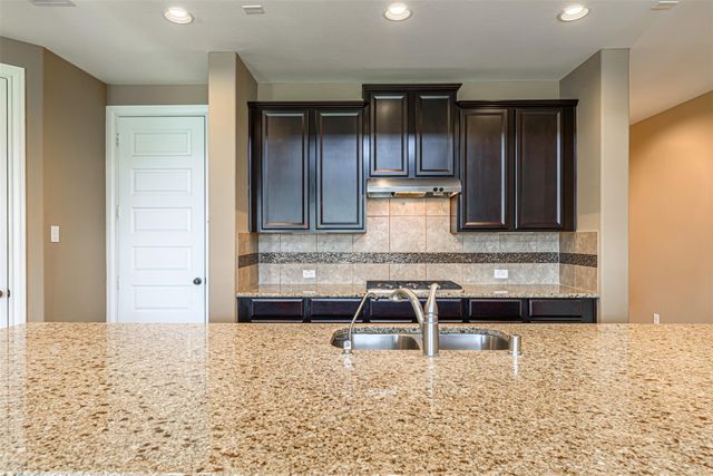 4607 Rockton Hills Lane, Sugar Land, TX 77479